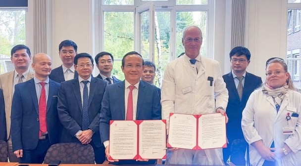 Mở rộng hợp tác chuyên sâu về chấn thương chỉnh hình giữa Việt Nam và Đức