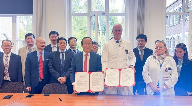 Mở rộng hợp tác chuyên sâu về chấn thương chỉnh hình giữa Việt Nam và Đức Mở rộng hợp tác chuyên sâu về chấn thương chỉnh hình giữa Việt Nam và Đức