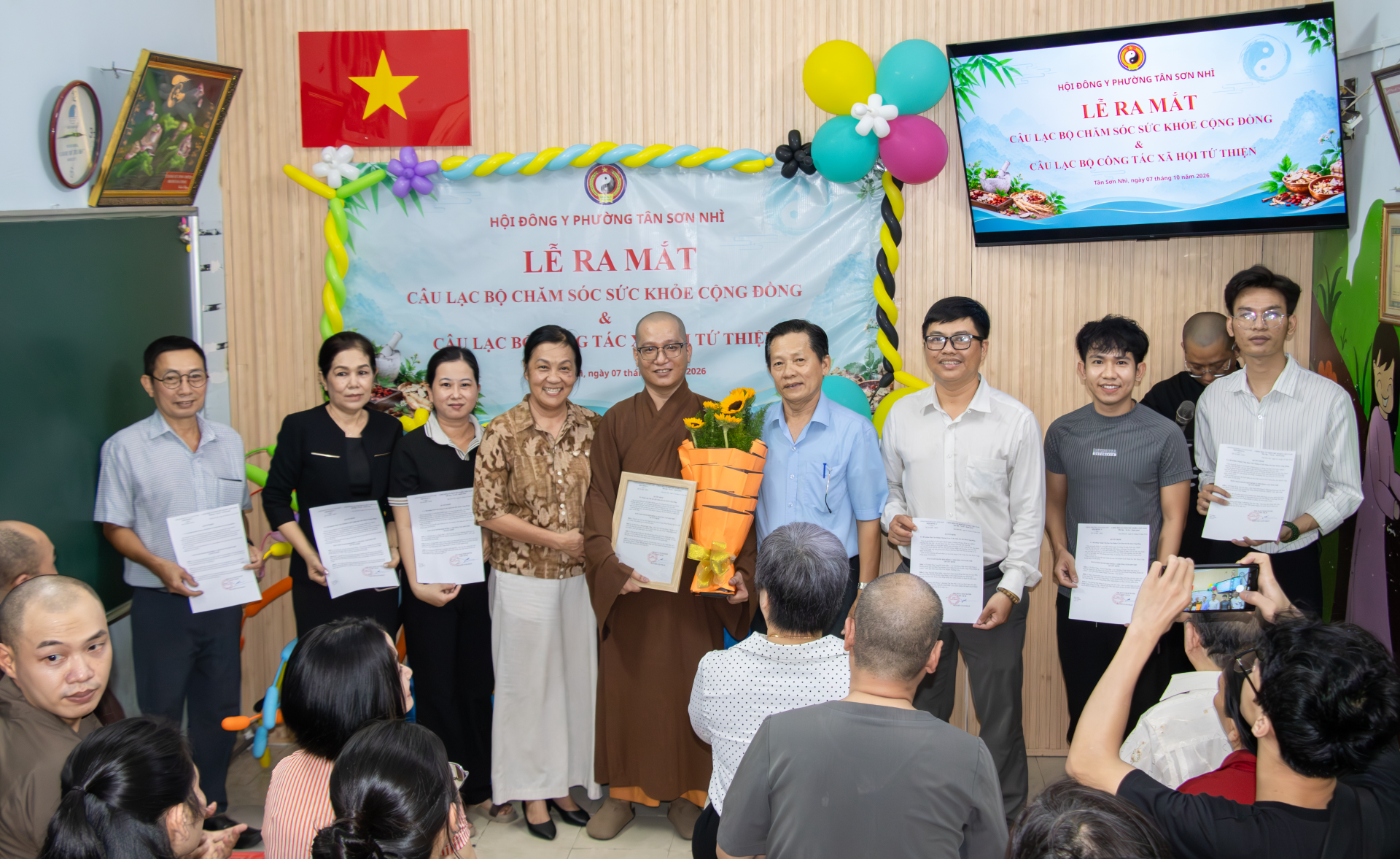Hội Đông y phường Tân Sơn Nhì ra mắt hai câu lạc bộ chăm sóc sức khỏe và công tác xã hội Hội Đông y phường Tân Sơn Nhì ra mắt hai câu lạc bộ chăm sóc sức khỏe và công tác xã hội