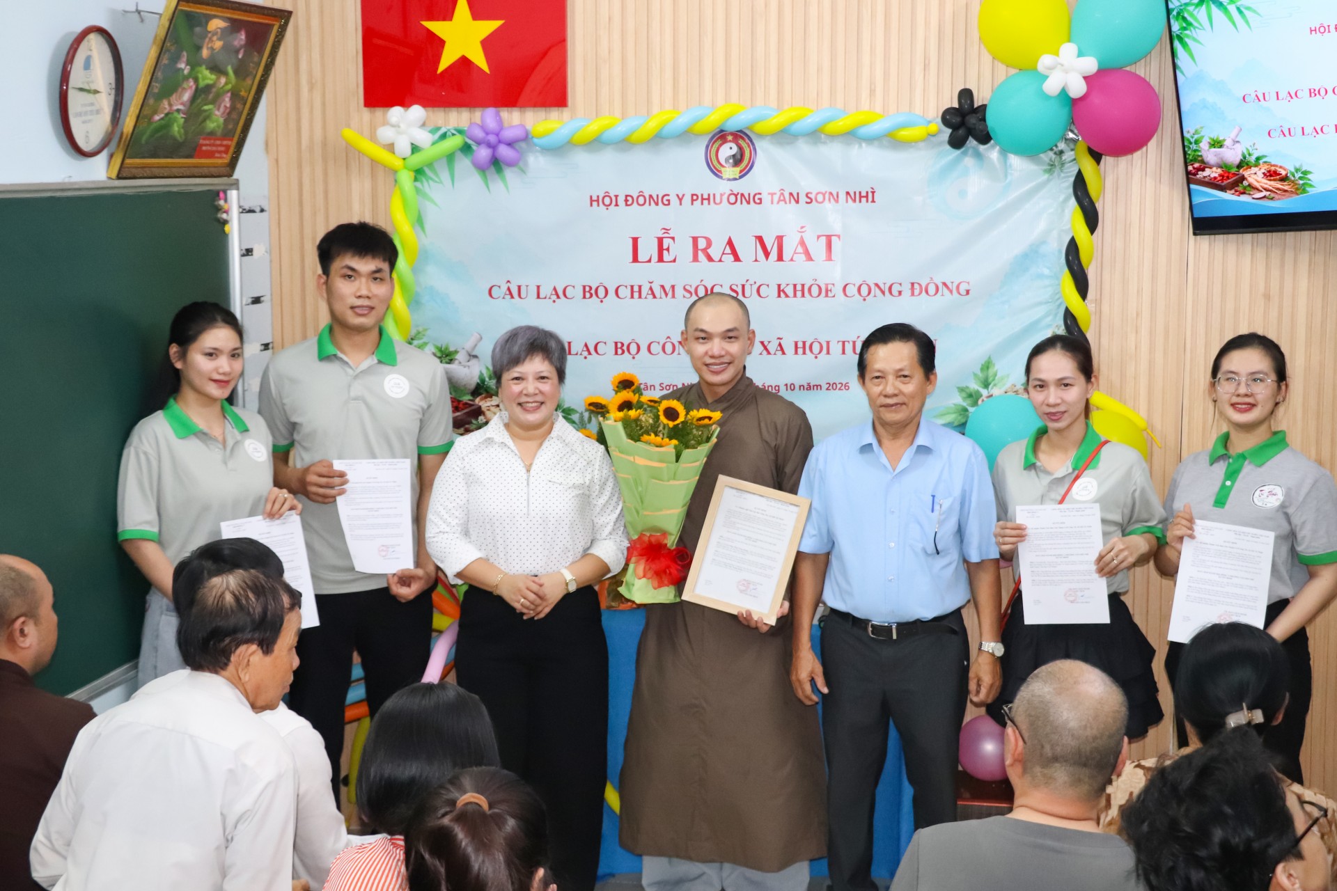 Hội Đông y phường Tân Sơn Nhì ra mắt hai câu lạc bộ chăm sóc sức khỏe và công tác xã hội Hội Đông y phường Tân Sơn Nhì ra mắt hai câu lạc bộ chăm sóc sức khỏe và công tác xã hội