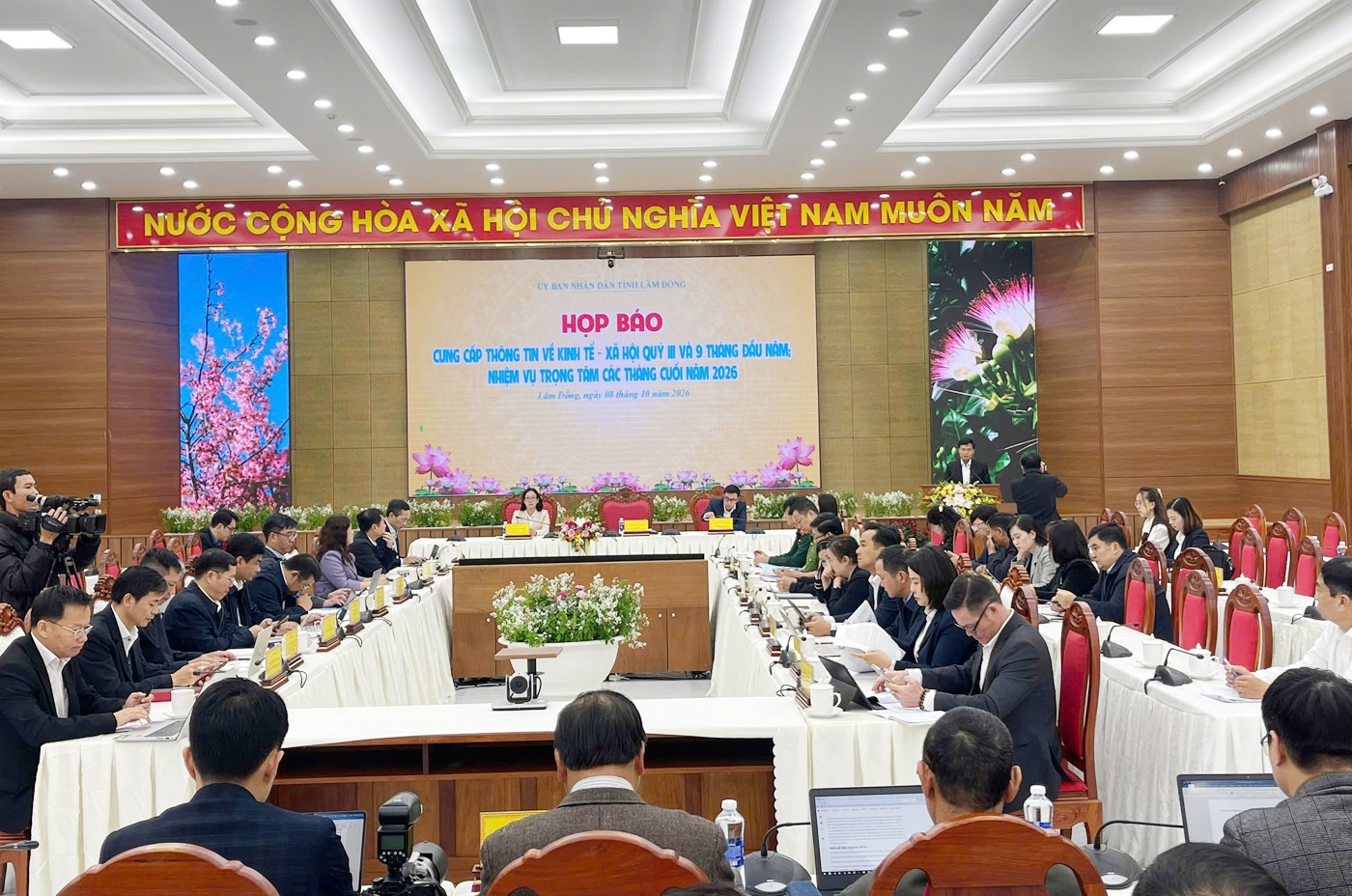 Lâm Đồng: Tập trung tăng tốc quý IV, chuẩn bị Festival Hoa Đà Lạt 2026 Lâm Đồng: Tập trung tăng tốc quý IV, chuẩn bị Festival Hoa Đà Lạt 2026