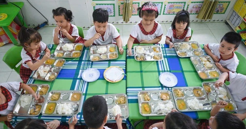 Xây dựng nền tảng dinh dưỡng từ bữa ăn học đường