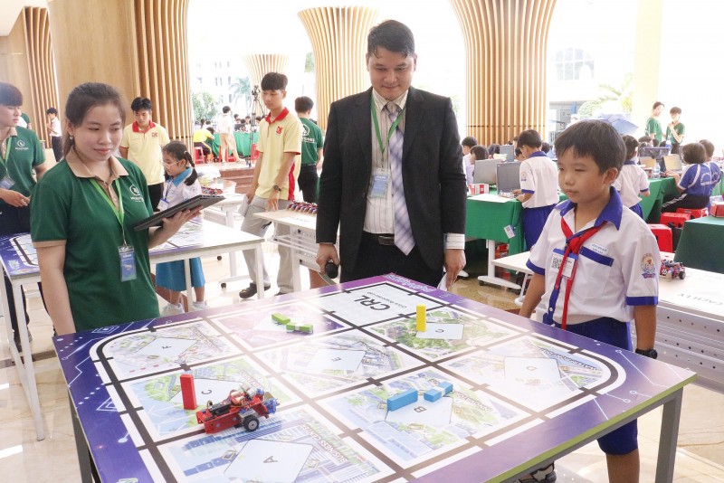 Cùng góp sức phát triển nhân lực STEM cho đồng bằng