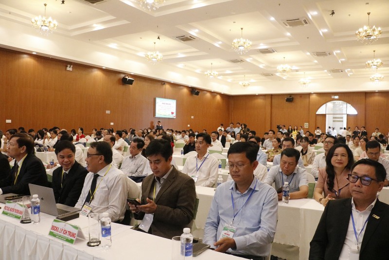 Đẩy mạnh nghiên cứu khoa học, Góp phần đem lại hiệu quả điều trị cao cho người bệnh Đẩy mạnh nghiên cứu khoa học, Góp phần đem lại hiệu quả điều trị cao cho người bệnh