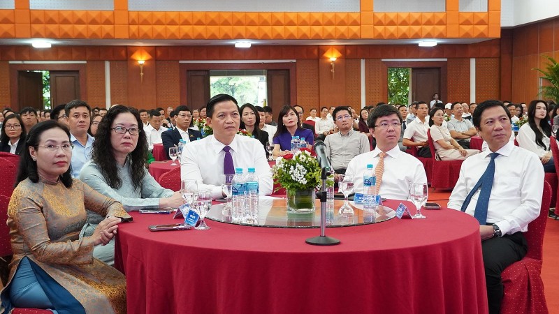 Quảng Trị: Lãnh đạo tỉnh gặp mặt doanh nghiệp, nhà đầu tư năm 2026 Quảng Trị: Lãnh đạo tỉnh gặp mặt doanh nghiệp, nhà đầu tư năm 2026