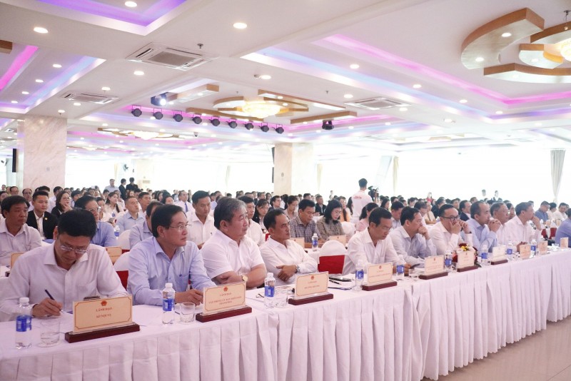 Cần Thơ tháo gỡ điểm nghẽn cho doanh nghiệp Cần Thơ tháo gỡ điểm nghẽn cho doanh nghiệp