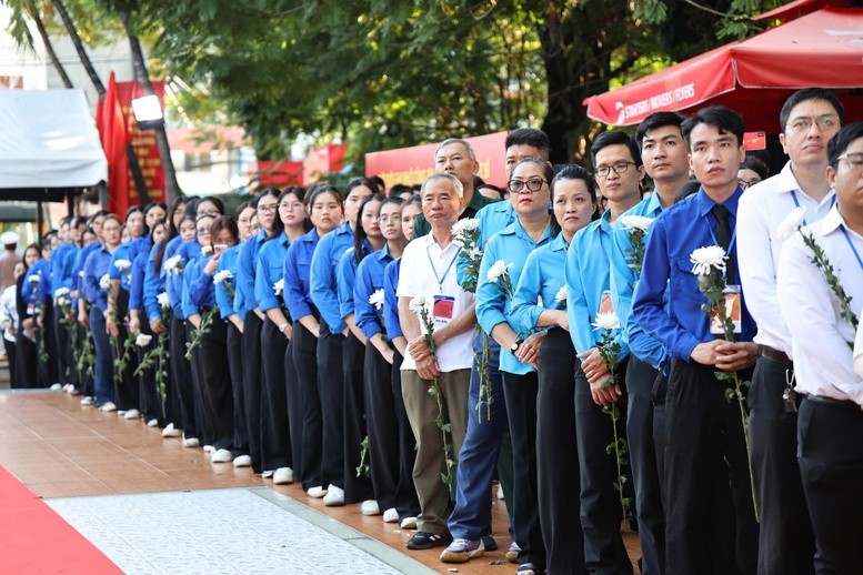 Toàn văn lời điếu tại lễ viếng, truy điệu và an táng 731 hài cốt liệt sĩ tại Công viên Lê Thị Riêng