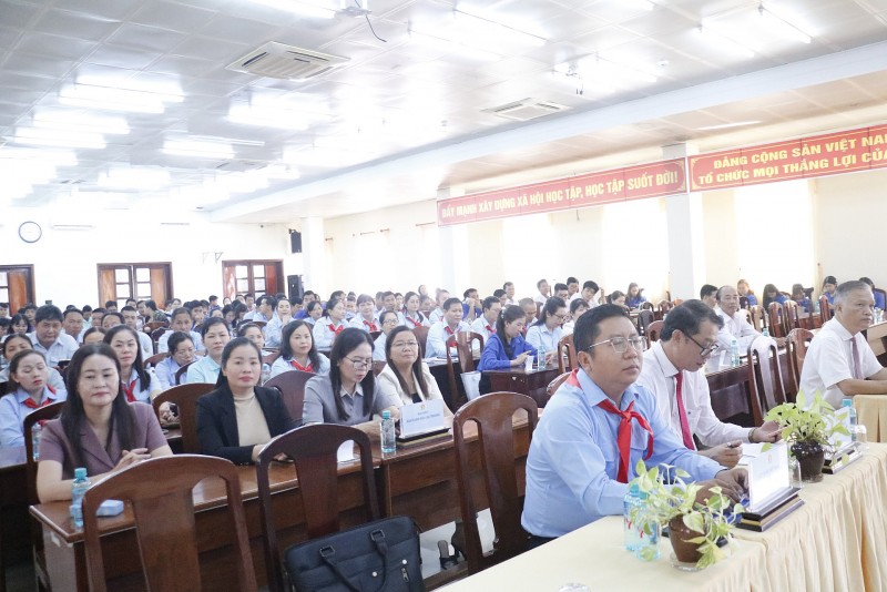 Cần Thơ: Nâng cao năng lực bảo vệ trẻ em trên môi trường số tại 100% Hội đồng Đội cấp xã