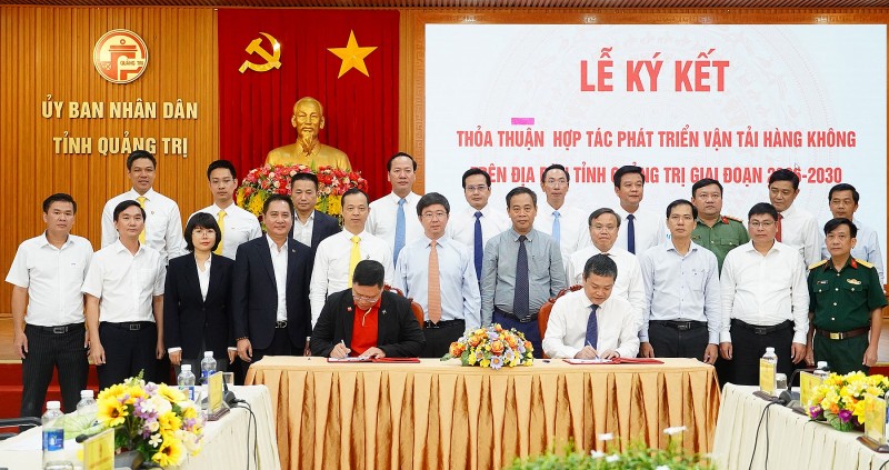 Quảng Trị: Ký kết hợp tác với các hãng hàng không, mở rộng kết nối giai đoạn 2026–2030 Quảng Trị: Ký kết hợp tác với các hãng hàng không, mở rộng kết nối giai đoạn 2026–2030