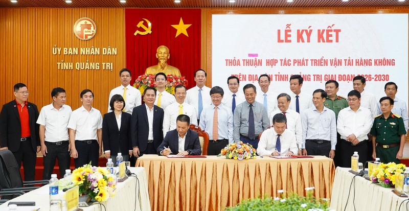 Quảng Trị: Ký kết hợp tác với các hãng hàng không, mở rộng kết nối giai đoạn 2026–2030 Quảng Trị: Ký kết hợp tác với các hãng hàng không, mở rộng kết nối giai đoạn 2026–2030