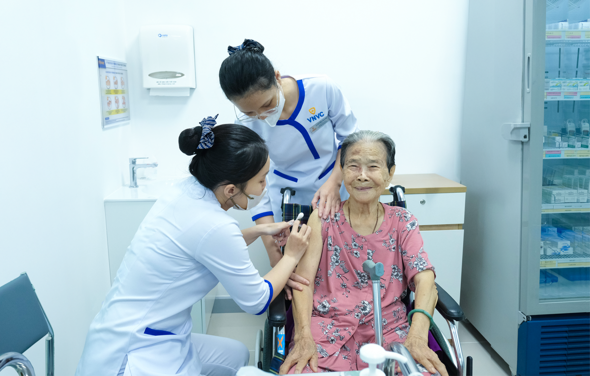 Cúm A có thể gây suy hô hấp nặng ở người cao tuổi Cúm A có thể gây suy hô hấp nặng ở người cao tuổi