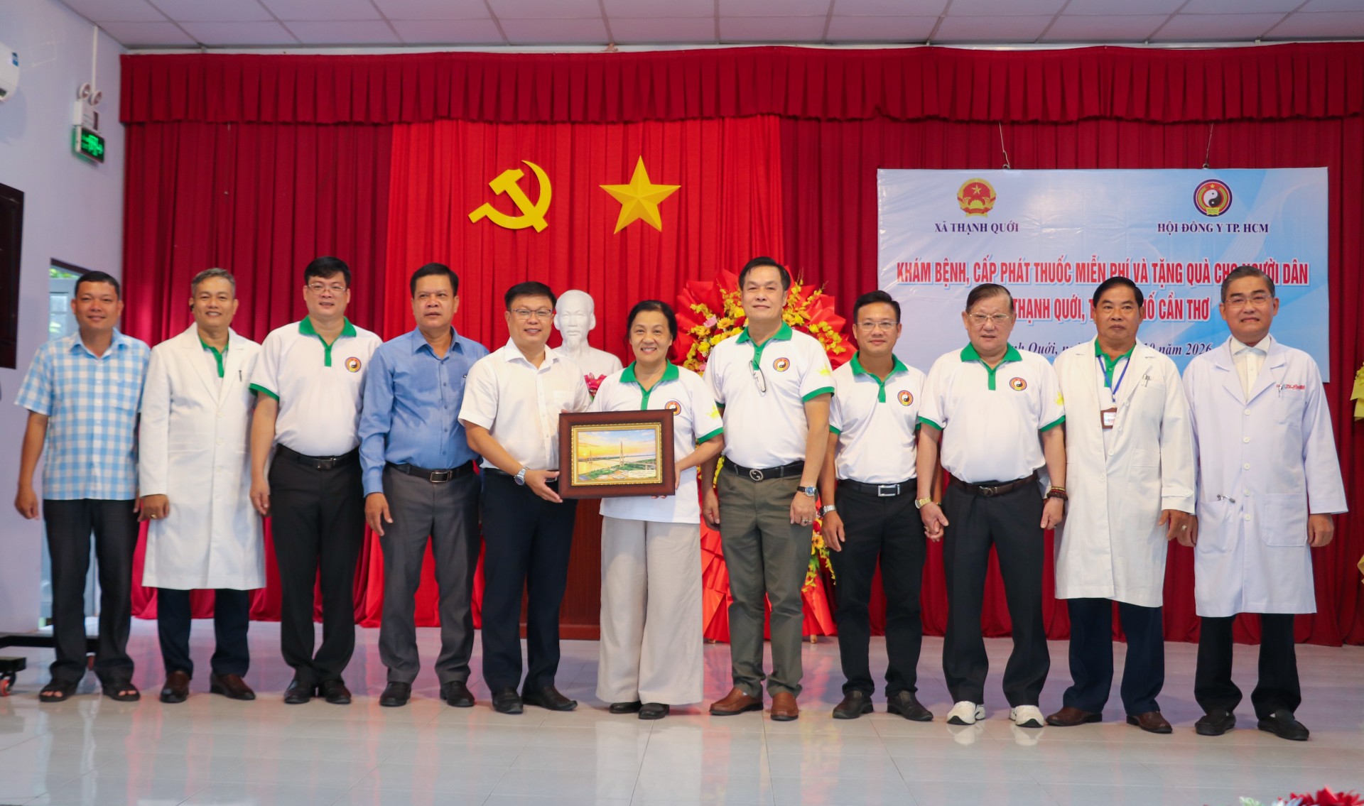 Hội Đông y TP.HCM khám chữa bệnh, cấp phát thuốc miễn phí và tặng quà tại xã Thạnh Quới Hội Đông y TP.HCM khám chữa bệnh, cấp phát thuốc miễn phí và tặng quà tại xã Thạnh Quới