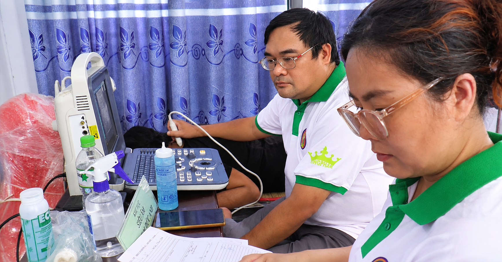 Hội Đông y TP.HCM khám chữa bệnh, cấp phát thuốc miễn phí và tặng quà tại xã Thạnh Quới Hội Đông y TP.HCM khám chữa bệnh, cấp phát thuốc miễn phí và tặng quà tại xã Thạnh Quới