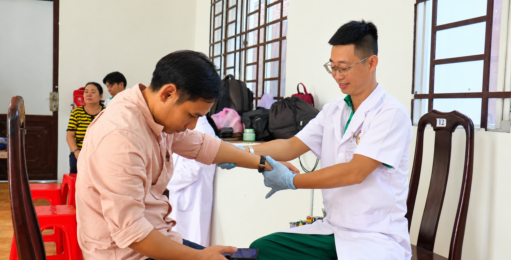 Hội Đông y TP.HCM khám chữa bệnh, cấp phát thuốc miễn phí và tặng quà tại xã Thạnh Quới Hội Đông y TP.HCM khám chữa bệnh, cấp phát thuốc miễn phí và tặng quà tại xã Thạnh Quới