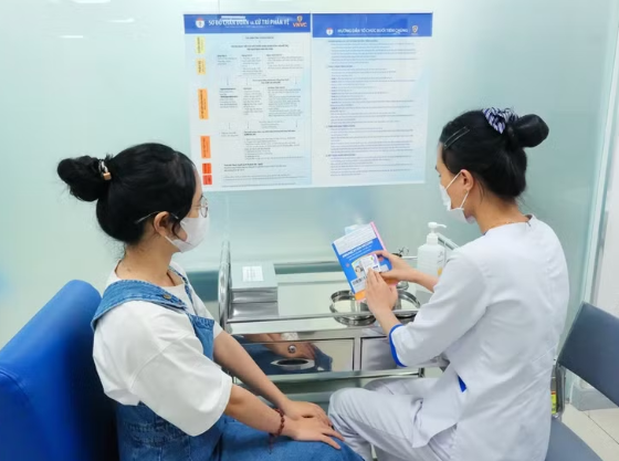 Gần 40.000 mũi vaccine não mô cầu được tiêm khi nhu cầu phòng bệnh tăng mạnh Gần 40.000 mũi vaccine não mô cầu được tiêm khi nhu cầu phòng bệnh tăng mạnh