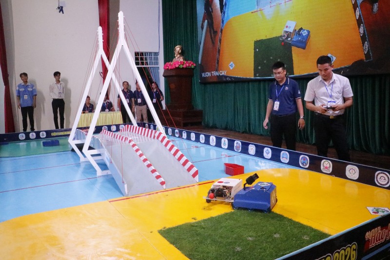 Sôi nổi Cuộc thi Racingbots 2026 – “Hào Khí Miền Tây” Sôi nổi Cuộc thi Racingbots 2026 – “Hào Khí Miền Tây”