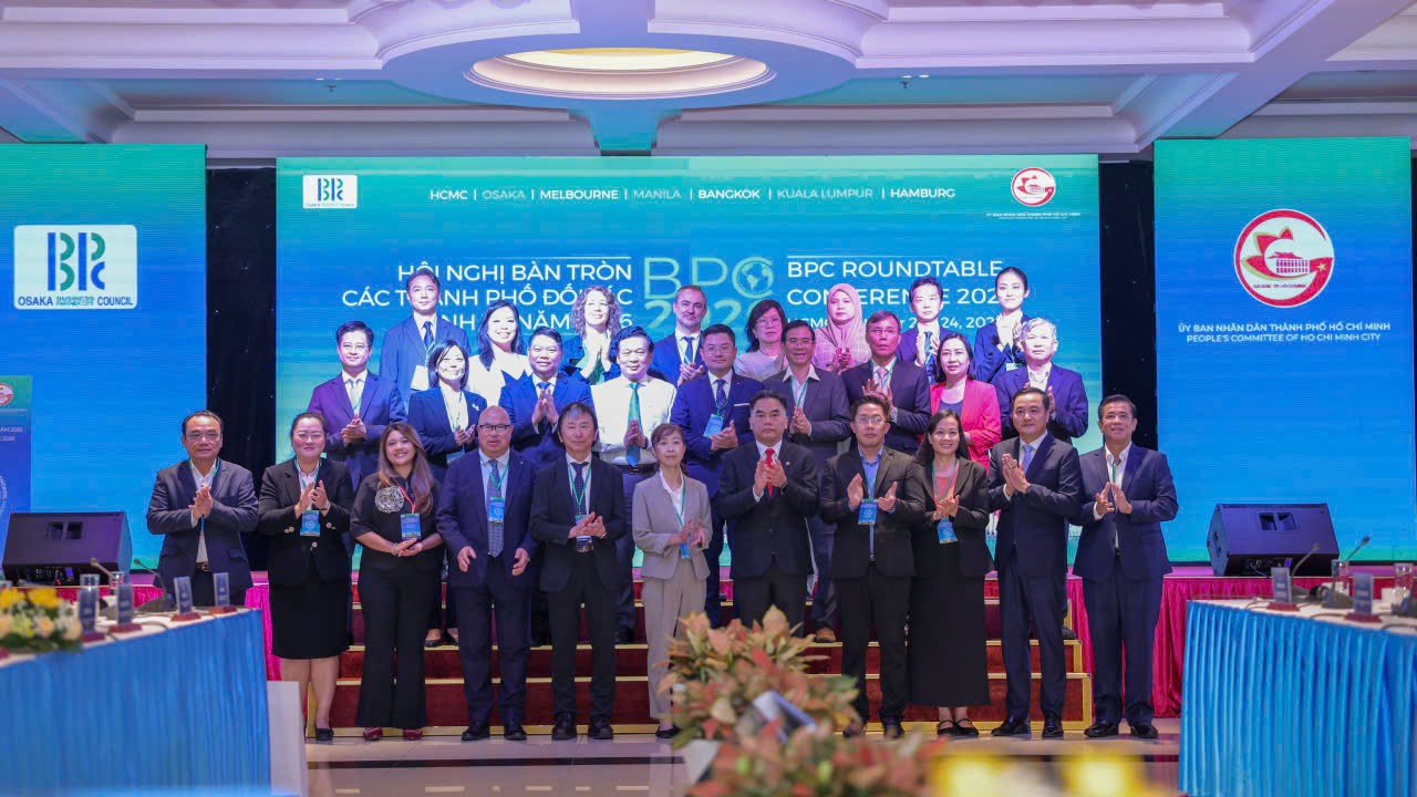 TPHCM: Tìm động lực tăng trưởng mới từ công nghệ, năng lượng sạch và cảng biển trong giai đoạn đổi mới TPHCM: Tìm động lực tăng trưởng mới từ công nghệ, năng lượng sạch và cảng biển trong giai đoạn đổi mới