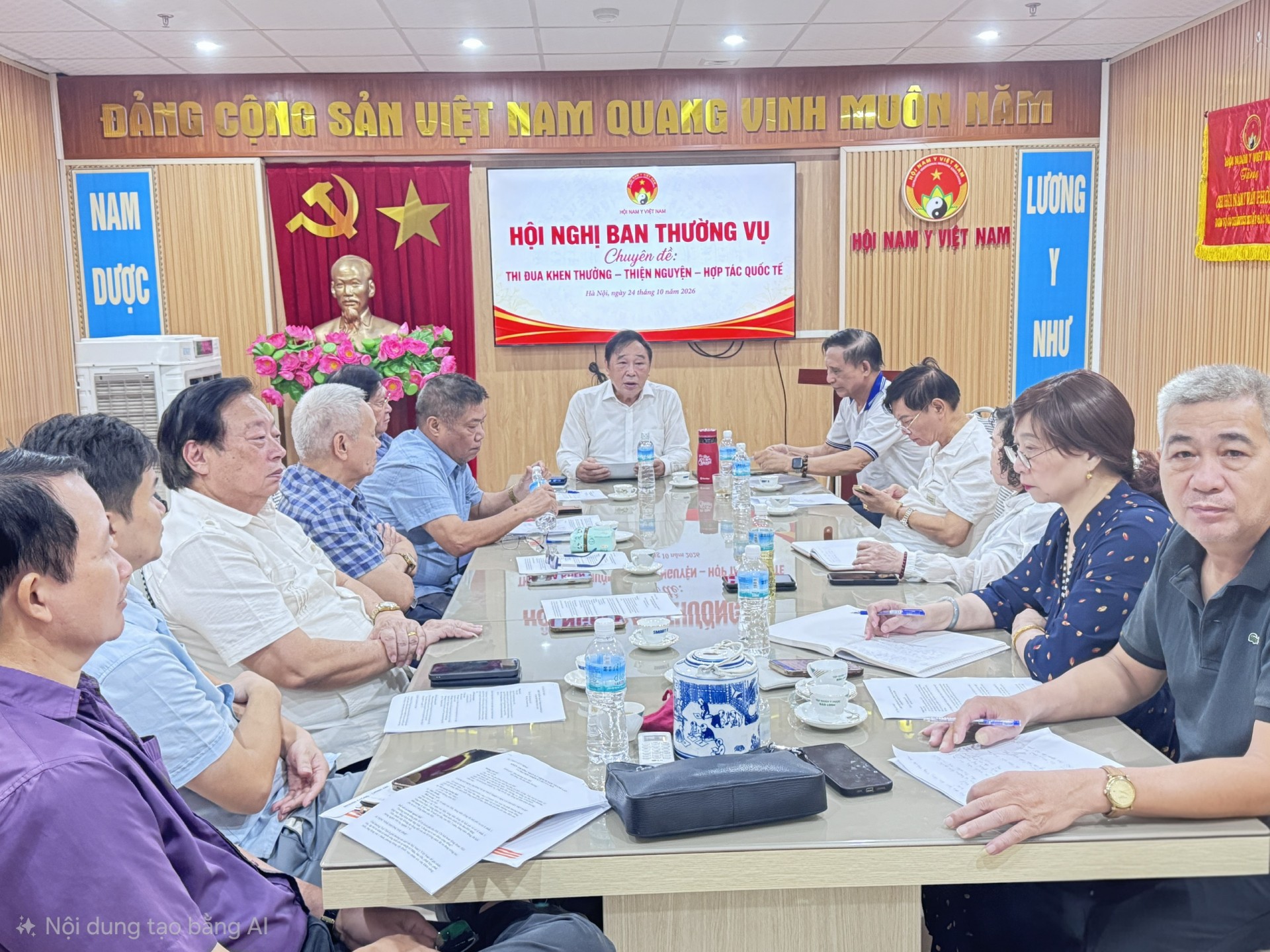 Hội nghị Ban Thường vụ Hội Nam y Việt Nam: Đẩy mạnh thi đua khen thưởng, hoạt động thiện nguyện và mở rộng hợp tác quốc tế