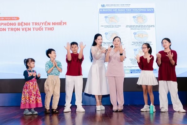 Chăm sóc vệ sinh cá nhân đúng cách, bảo vệ con khỏe mạnh, trọn vẹn tuổi thơ