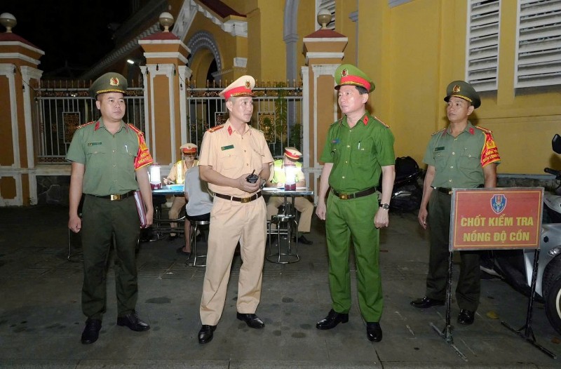 Công an TP Huế siết chặt tuần tra, kiểm soát, giữ vững an ninh, trật tự từ cơ sở Công an TP Huế siết chặt tuần tra, kiểm soát, giữ vững an ninh, trật tự từ cơ sở