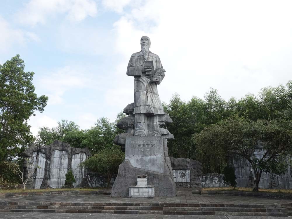 Về Hương Sơn, tìm dấu chân Hải Thượng Lãn Ông Lê Hữu Trác Về Hương Sơn, tìm dấu chân Hải Thượng Lãn Ông Lê Hữu Trác