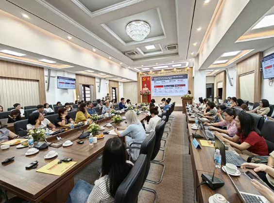 Hoàn thiện hành lang pháp lý để phòng chống tác hại của “thuốc lá mới” Hoàn thiện hành lang pháp lý để phòng chống tác hại của “thuốc lá mới”