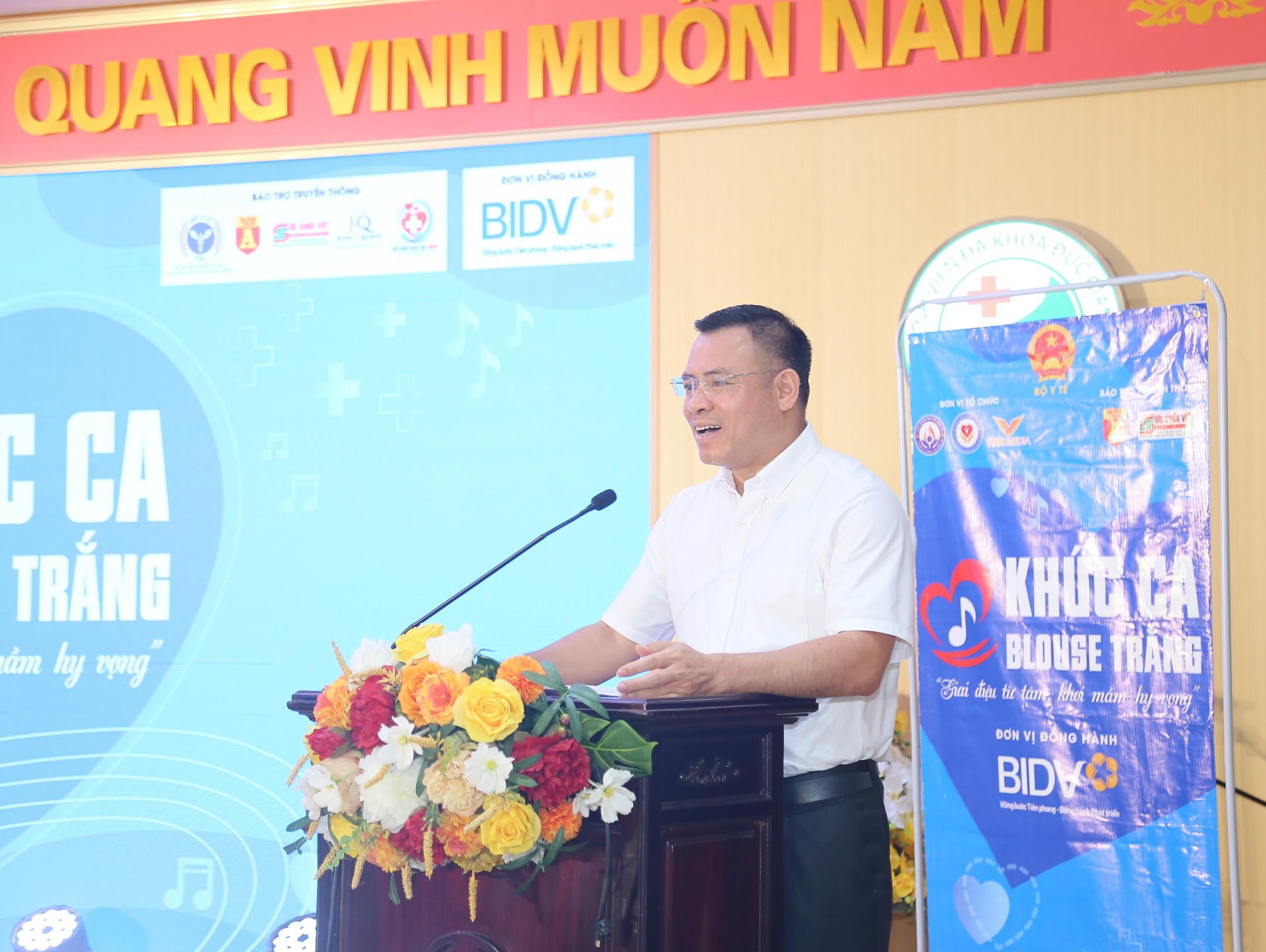 Hà Nội: Ấm áp chương trình nghệ thuật thiện nguyện Hà Nội: Ấm áp chương trình nghệ thuật thiện nguyện