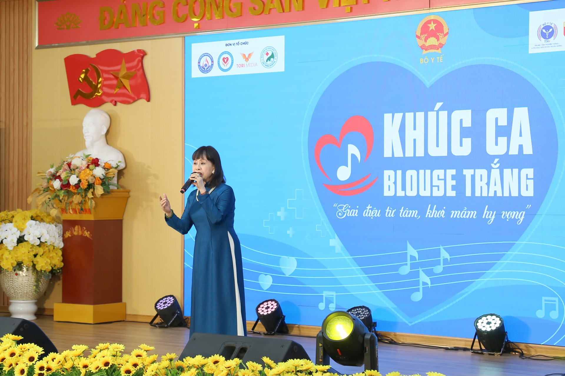 Hà Nội: Ấm áp chương trình nghệ thuật thiện nguyện Hà Nội: Ấm áp chương trình nghệ thuật thiện nguyện