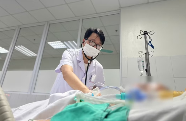 Suy đa tạng vì tự truyền chất trắng tại nhà Suy đa tạng vì tự truyền chất trắng tại nhà