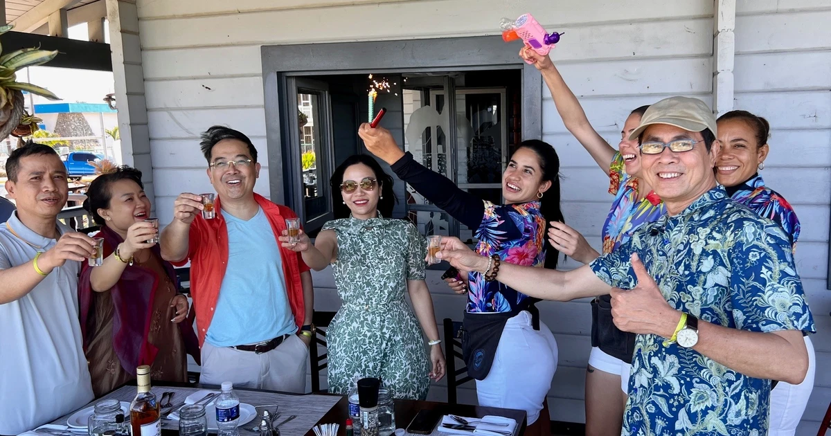 Đón giao thừa giữa trưa nắng Varadero Đón giao thừa giữa trưa nắng Varadero