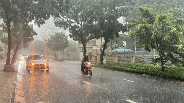 Dự báo thời tiết ngày 8/5/2024: Hà Nội cục bộ mưa to, trời mát