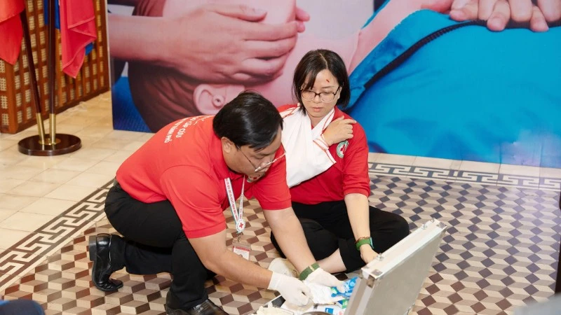 Hợp lực phát triển mạng lưới các điểm sơ cấp cứu trong cộng đồng