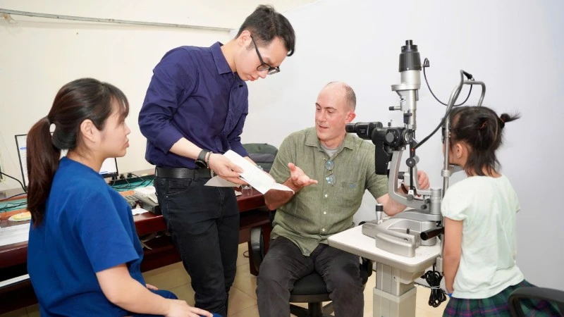 Tật khúc xạ ở trẻ em gia tăng đáng báo động, cần thay đổi nhận thức để bảo vệ thị lực Tật khúc xạ ở trẻ em gia tăng đáng báo động, cần thay đổi nhận thức để bảo vệ thị lực