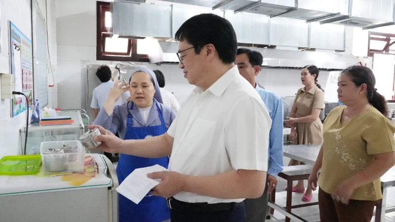 Tạo chuyển biến trong quản lý an toàn thực phẩm