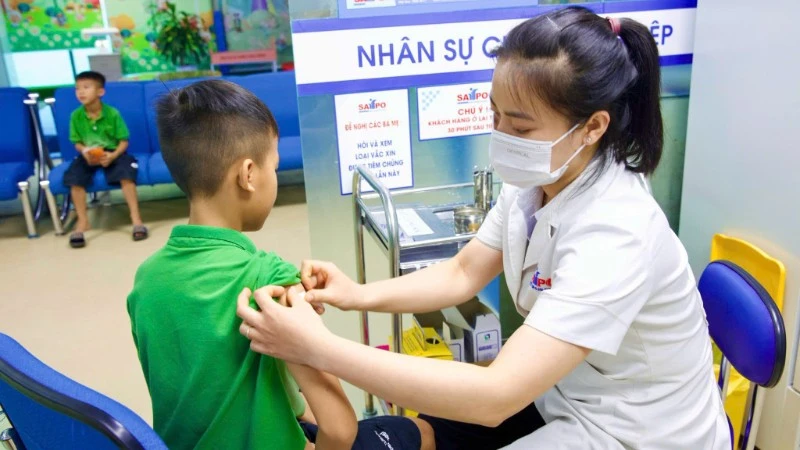 Nhiều trẻ vẫn mắc viêm não Nhật Bản vì bỏ quên mũi tiêm nhắc Nhiều trẻ vẫn mắc viêm não Nhật Bản vì bỏ quên mũi tiêm nhắc