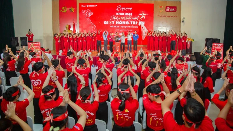 "Giọt hồng tri ân" tiếp nhận hàng nghìn đơn vị máu trong tháng 7 "Giọt hồng tri ân" tiếp nhận hàng nghìn đơn vị máu trong tháng 7