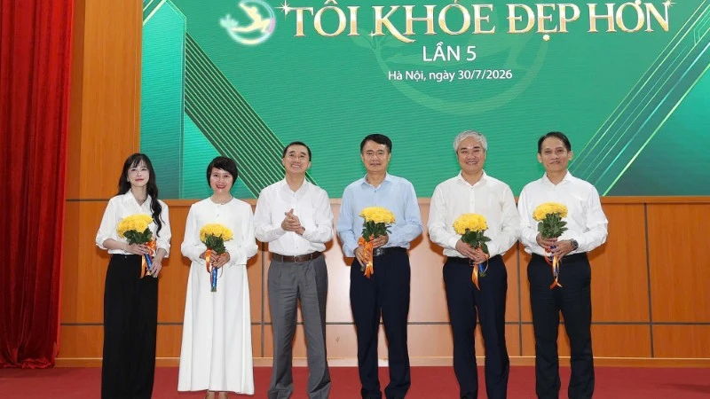 Dinh dưỡng và vận động là hai giải pháp quan trọng nhất để nâng cao thể chất, tầm vóc Dinh dưỡng và vận động là hai giải pháp quan trọng nhất để nâng cao thể chất, tầm vóc