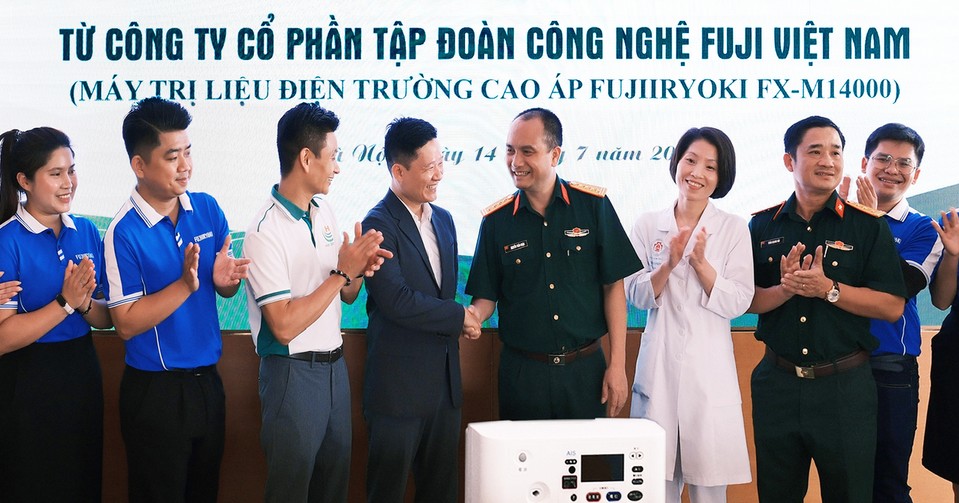 Bệnh viện Trung ương Quân đội 108 ứng dụng công nghệ điện trường cao áp tích hợp AI trong phục hồi chức năng