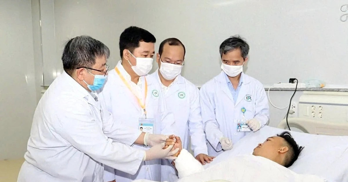 Nối thành công cẳng tay bị đứt lìa sau 6 tiếng phẫu thuật Nối thành công cẳng tay bị đứt lìa sau 6 tiếng phẫu thuật