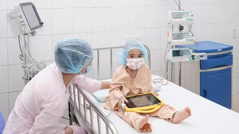 Ghép tế bào gốc đồng loại thành công cho bệnh nhi suy tủy xương vô căn Ghép tế bào gốc đồng loại thành công cho bệnh nhi suy tủy xương vô căn