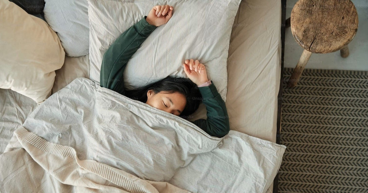 Cảnh báo những hệ lụy sức khỏe có thể xuất hiện khi nằm quá lâu trên giường Cảnh báo những hệ lụy sức khỏe có thể xuất hiện khi nằm quá lâu trên giường