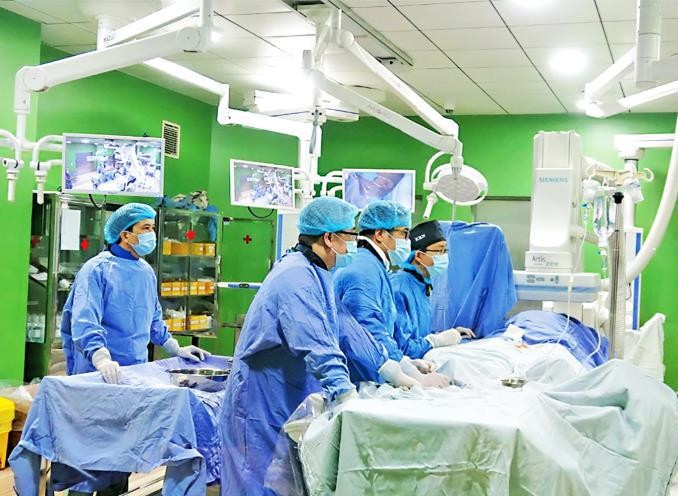 Hơn 2,2 tỷ đồng trang bị máy móc theo dõi bệnh nhân cho Bệnh viện Đà Nẵng