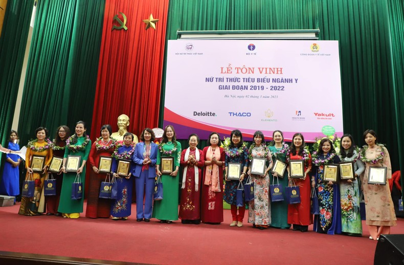 Tôn vinh 51 nữ trí thức tiêu biểu ngành y giai đoạn 2019-2022 ảnh 1