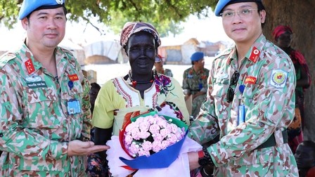 Bác sĩ "mũ nồi xanh" Việt Nam tổ chức ngày 8/3 cho phụ nữ Nam Sudan