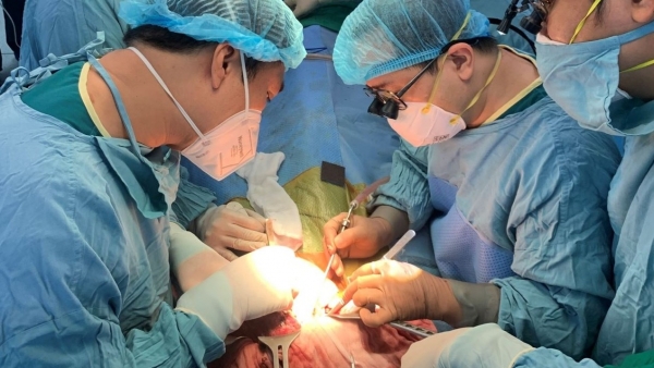 Sở Y tế TP Hồ Chí Minh yêu cầu bệnh viện không làm gián đoạn ghép gan cho trẻ