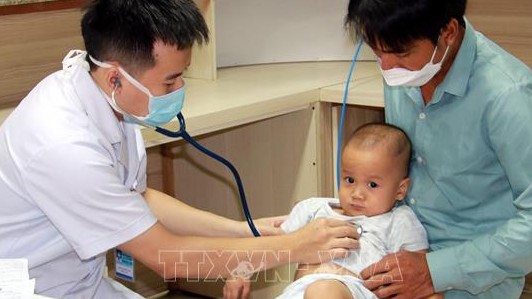 Bộ Y tế ban hành hướng dẫn khám sức khỏe định kỳ cho trẻ dưới 24 tháng tuổi