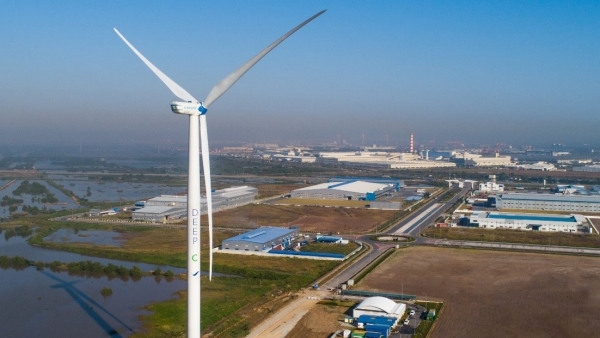 Thiếu điện thúc đẩy cuộc chuyển đổi năng lượng xanh nơi các khu công nghiệp