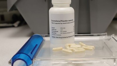 FDA lần đầu phê duyệt thuốc uống điều trị trầm cảm sau sinh