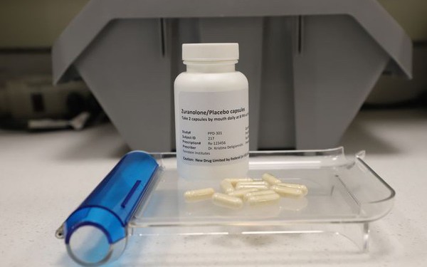 FDA lần đầu phê duyệt thuốc uống điều trị trầm cảm sau sinh