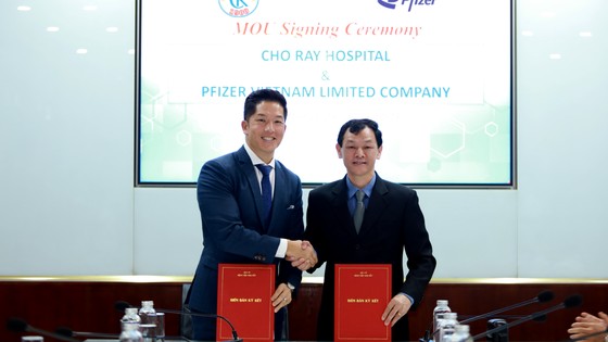 Pfizer Việt Nam và Bệnh viện Chợ Rẫy hợp tác quản lý kháng sinh